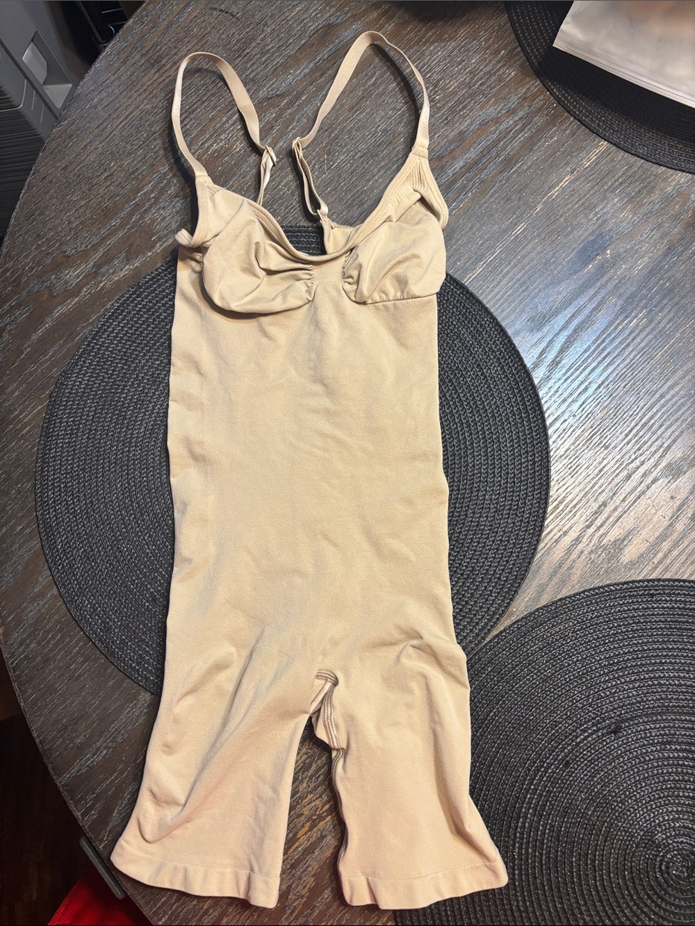 SKIMS Mica medium seamless sculpt mid thigh shortie bodysuit (smokers)